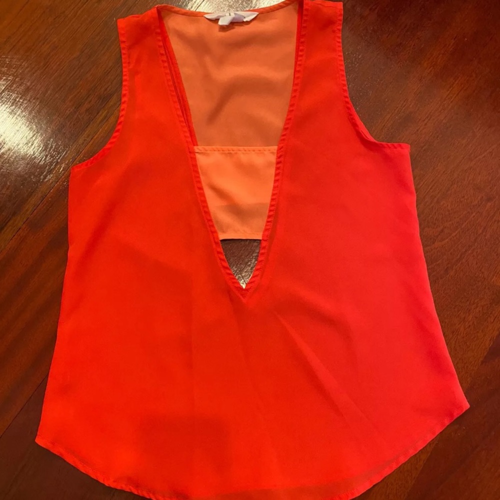 BCBG generation two tone cutout top XXS